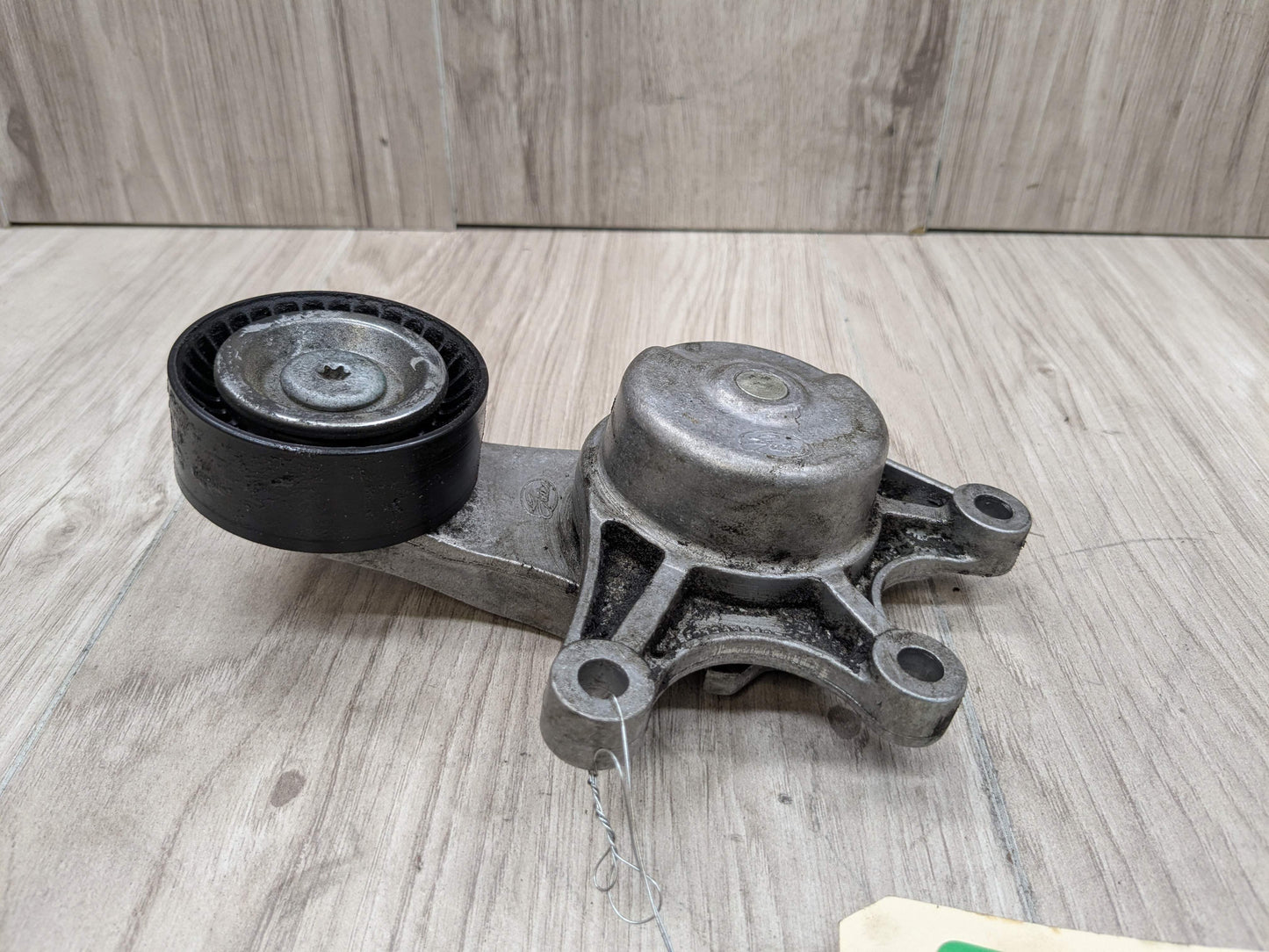 OEM BMW E84 F10 F22 F25 F30 F32 Engine N20 N26 Serpentine Belt Tensioner Pulley
