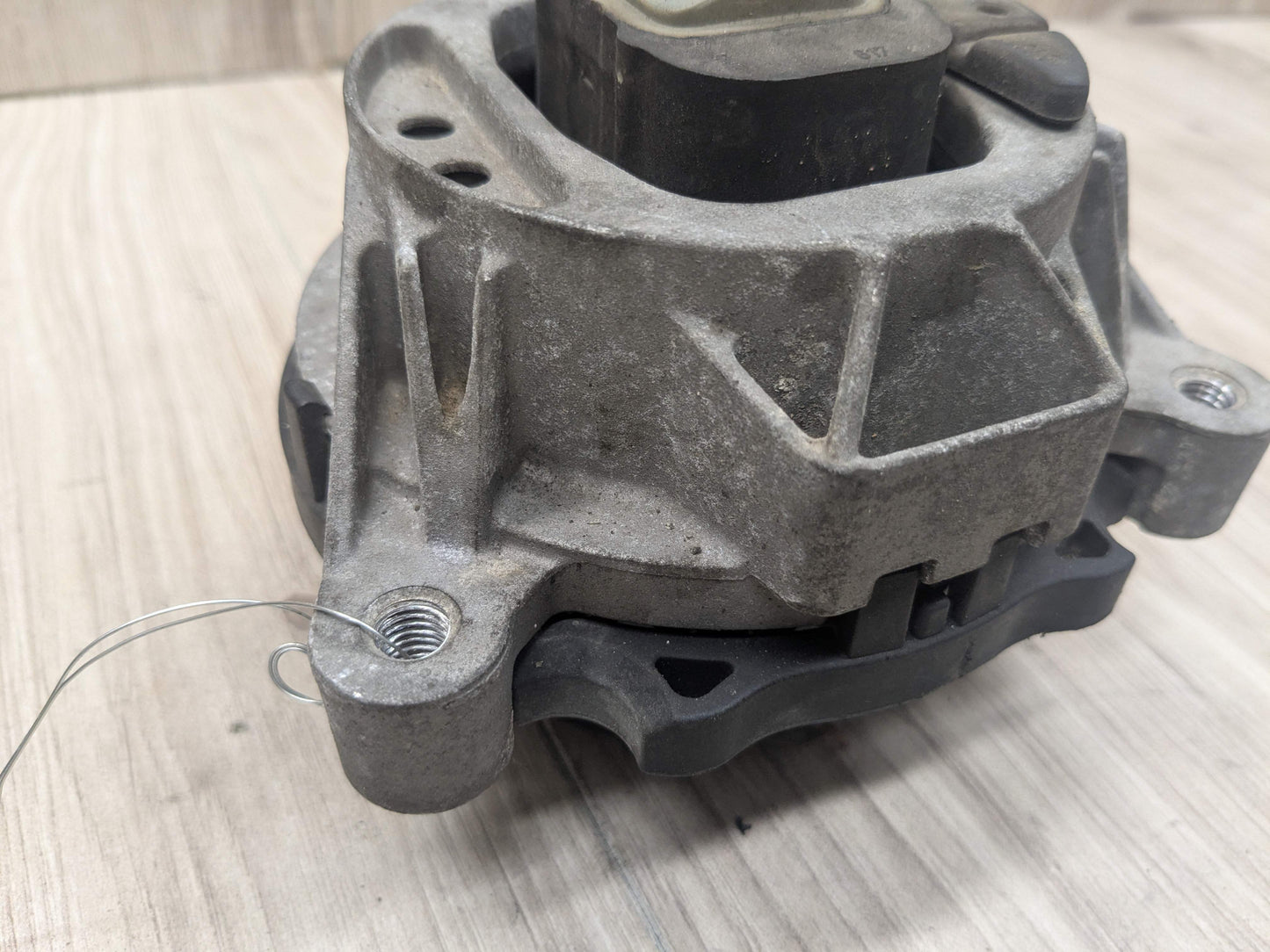 OEM BMW F30 F32 F36 335 340 435 440 Engine N55 B58 Right Passenger Motor Mount
