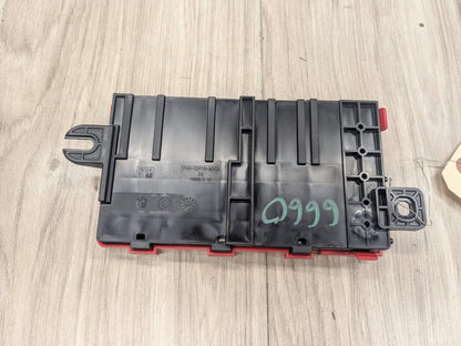 OEM BMW G11 G12 G14 G15 G16 G30 B+ Junction Terminal Power Relay Fuse Box