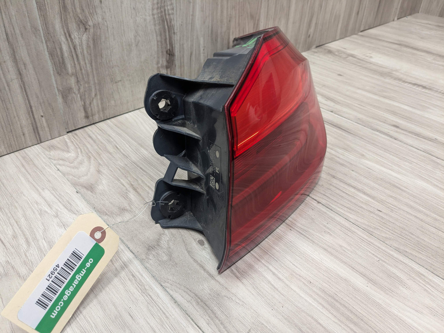 17-20 OEM BMW F90 G30 530 540 M550 M5 Rear Passenger Side Outer Tail Light