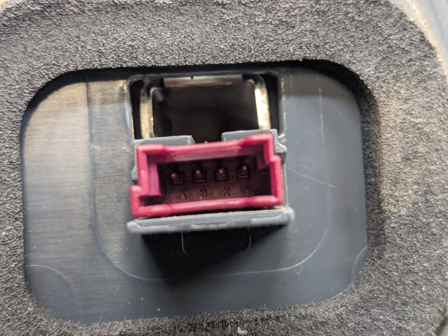 17-20 OEM BMW F90 G30 530 540 M550 M5 Rear Passenger Side Outer Tail Light