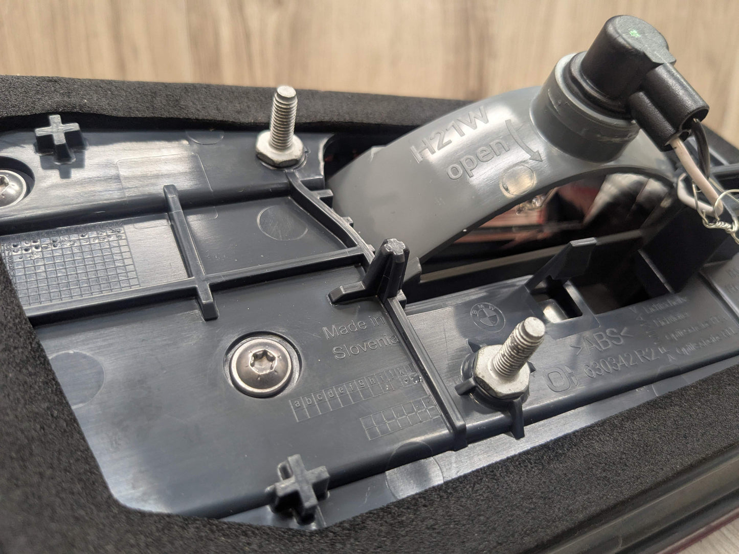 17-20 OEM BMW F90 G30 530 540 M550 M5 Rear Right Passenger Trunk Tail Light