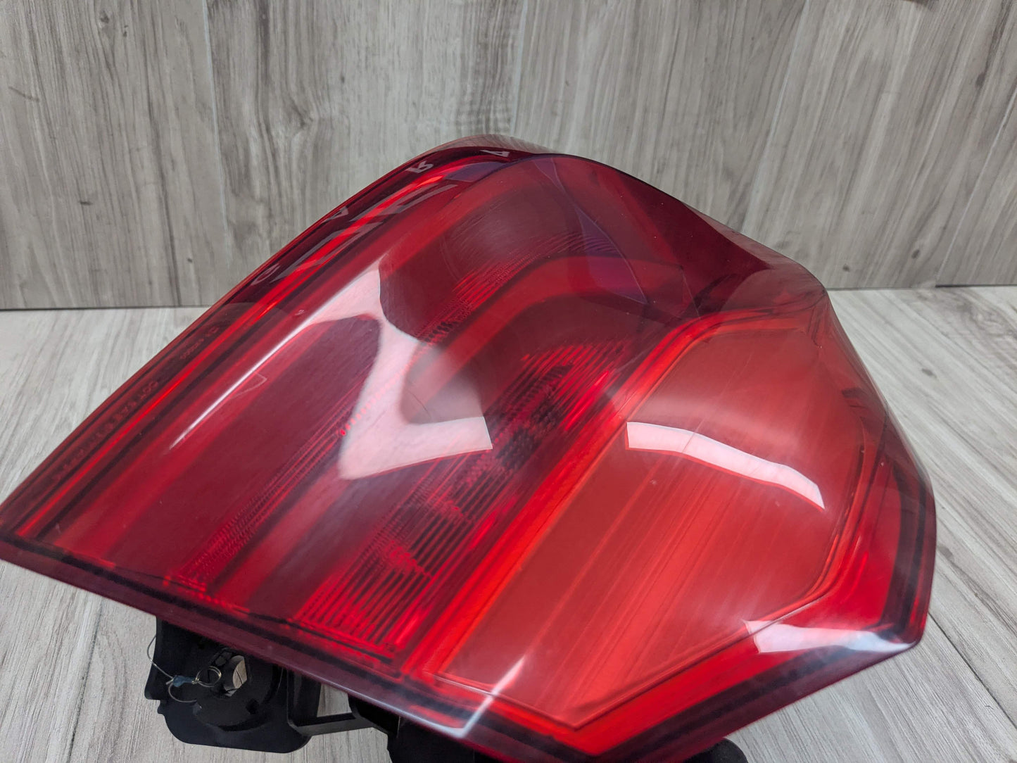 17-20 OEM BMW F90 G30 530 540 M550 M5 Rear Left Driver Side Outer Tail Light