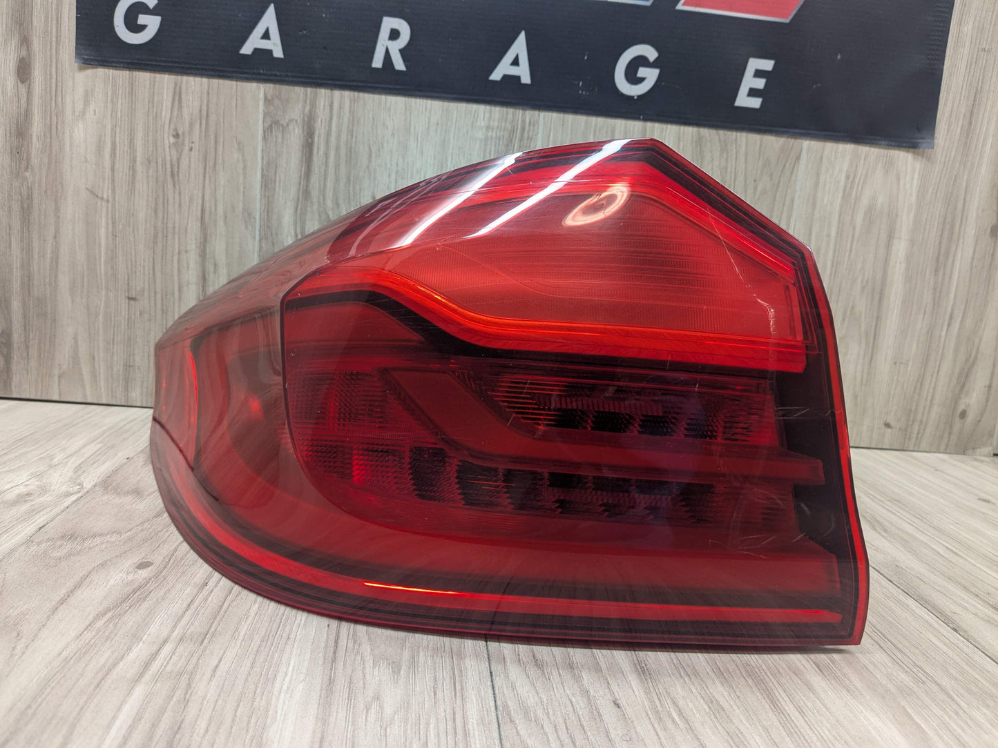 17-20 OEM BMW F90 G30 530 540 M550 M5 Rear Left Driver Side Outer Tail Light