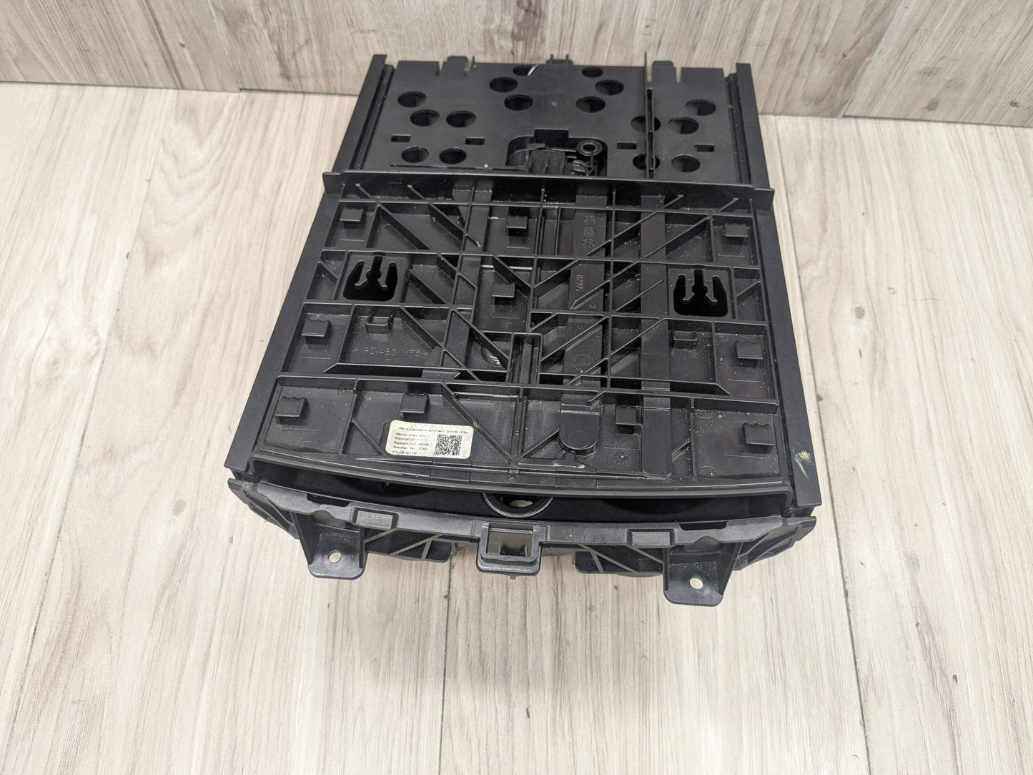 OEM BMW F90 G30 G32 530 540 M550 M5 Center Console Storage and Cupholder W/ USB