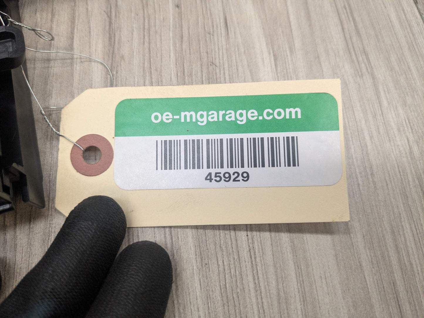 OEM BMW F90 G30 G32 530 540 M550 M5 Center Console Storage and Cupholder W/ USB