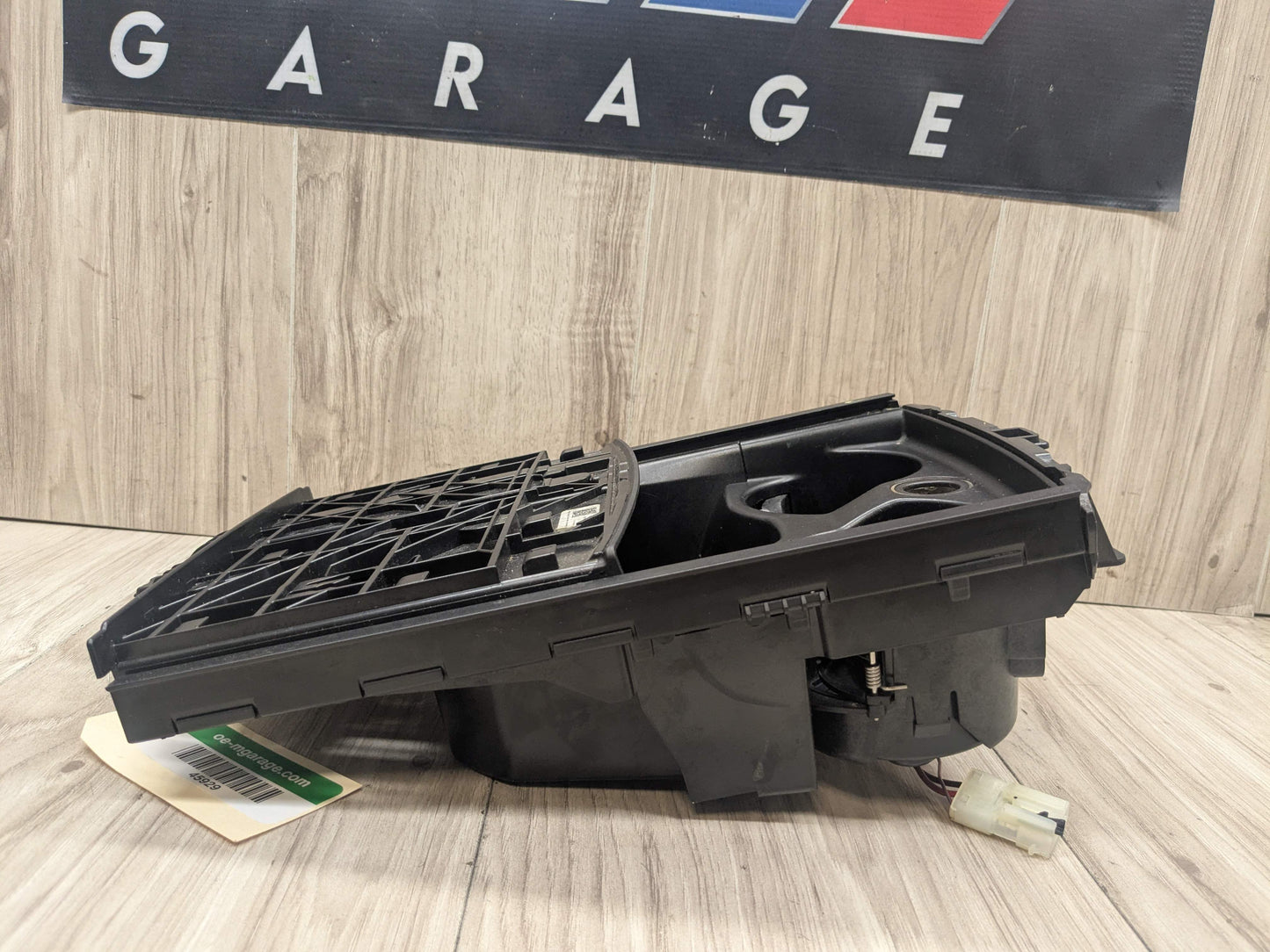 OEM BMW F90 G30 G32 530 540 M550 M5 Center Console Storage and Cupholder W/ USB