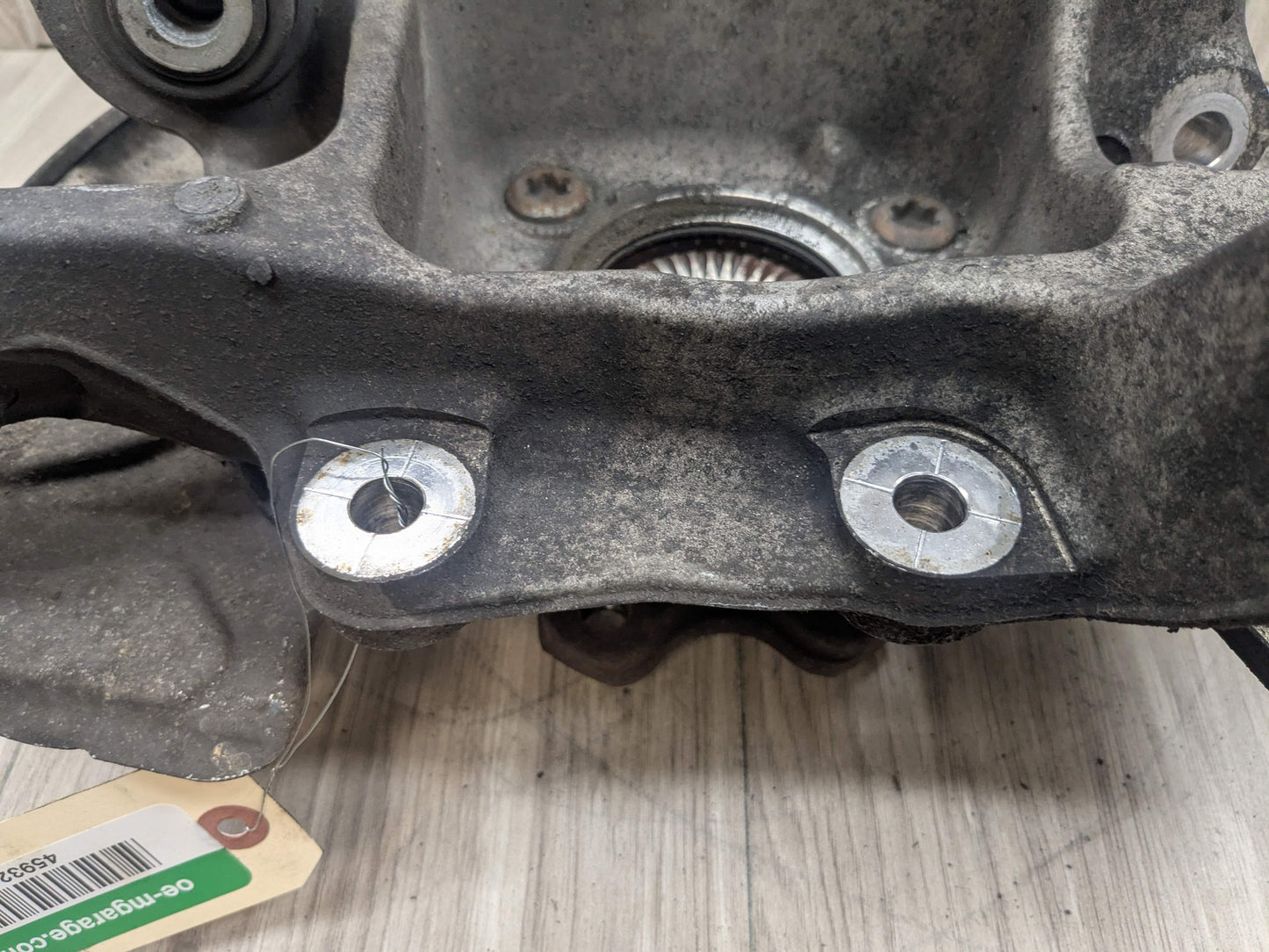 17-23 OEM BMW G30 530 540 M5550 REAR Left Drive Side Hub Knuckle Bearing Carrier