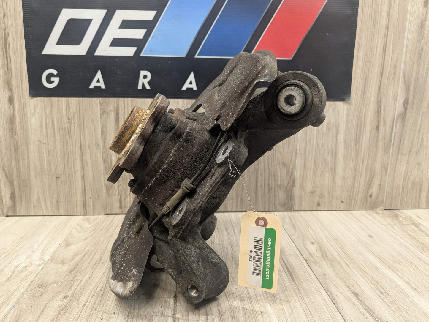 17-23 OEM BMW G30 530 540 M5550 REAR Left Drive Side Hub Knuckle Bearing Carrier