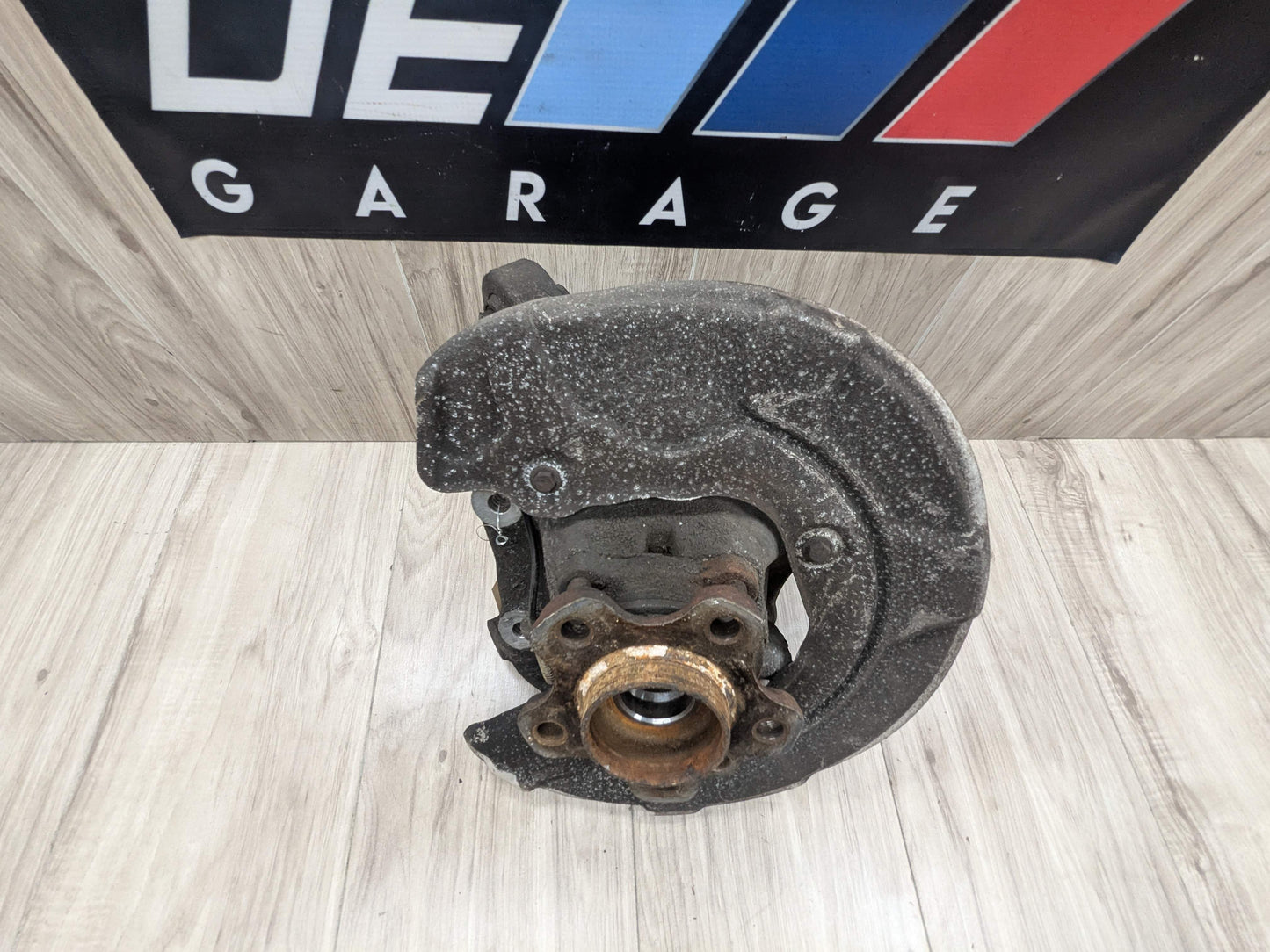 17-23 OEM BMW G30 530 540 M5550 REAR Right Passenger Hub Knuckle Bearing Carrier