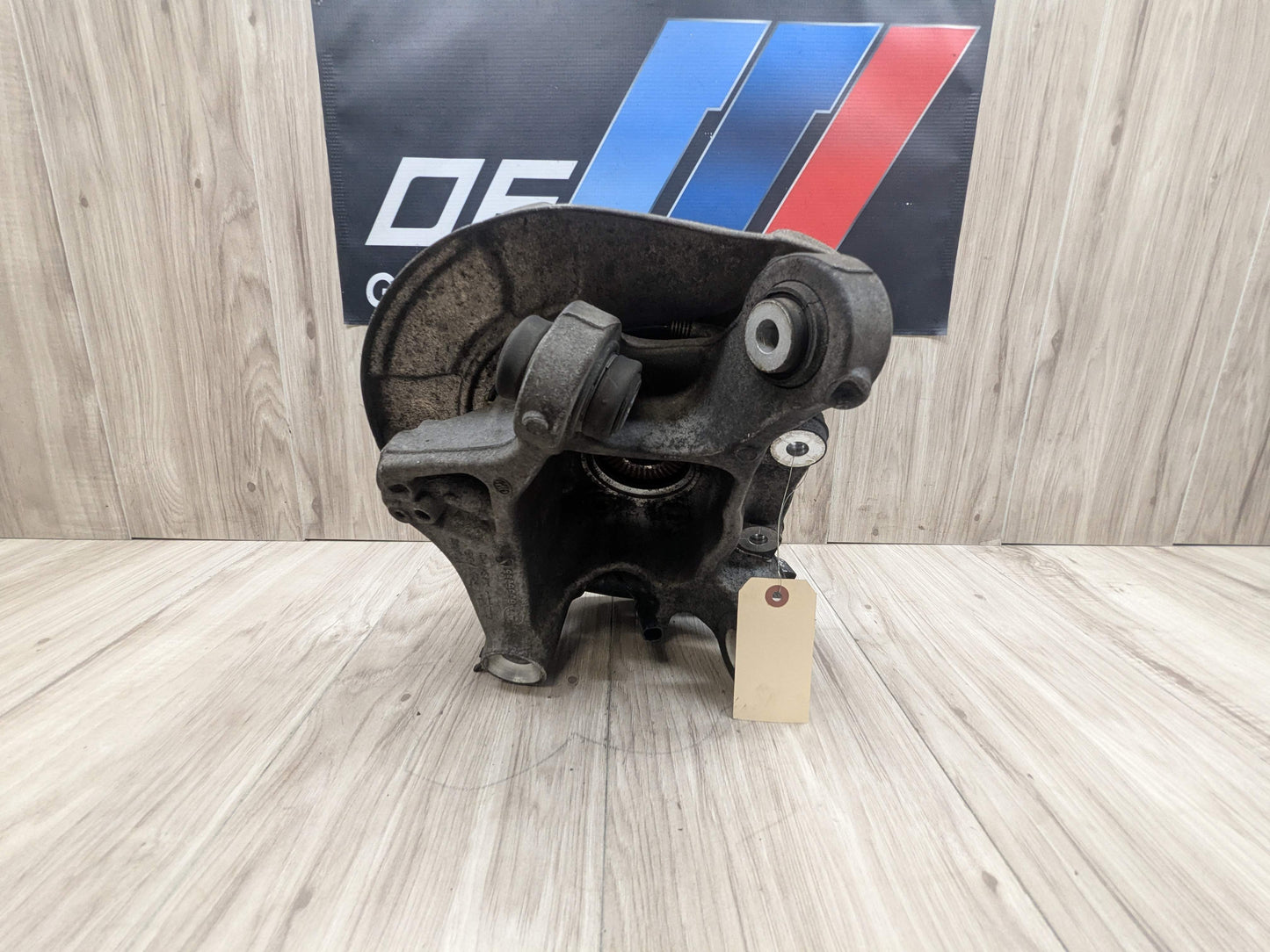 17-23 OEM BMW G30 530 540 M5550 REAR Right Passenger Hub Knuckle Bearing Carrier