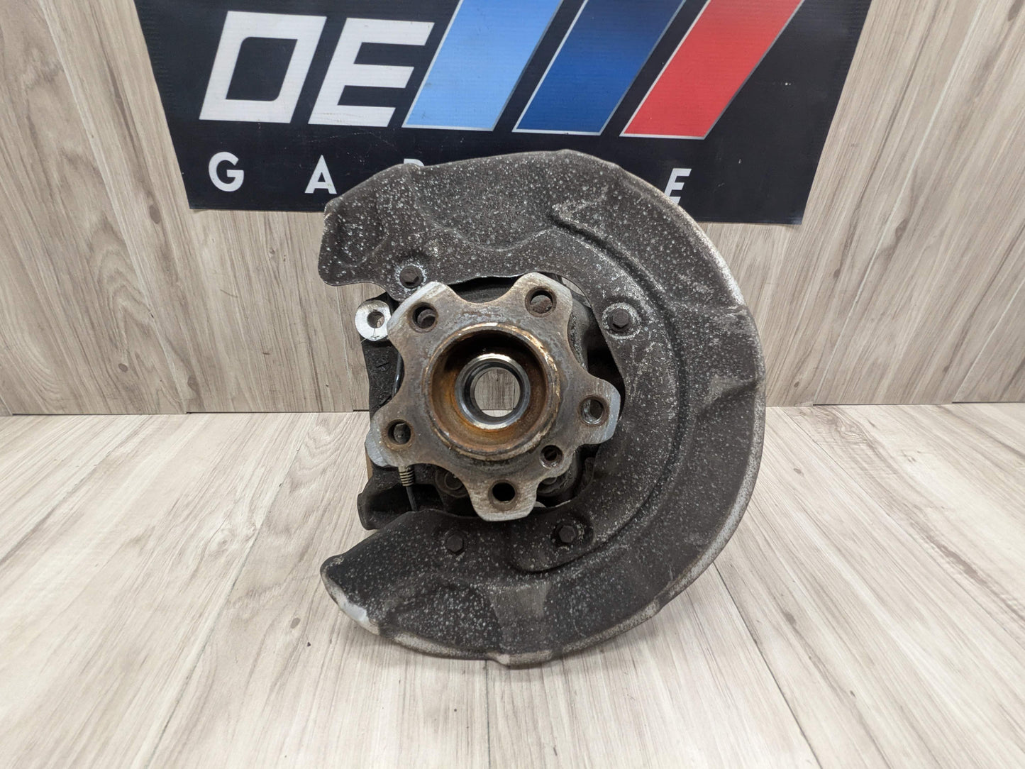 17-23 OEM BMW G30 530 540 M5550 REAR Right Passenger Hub Knuckle Bearing Carrier