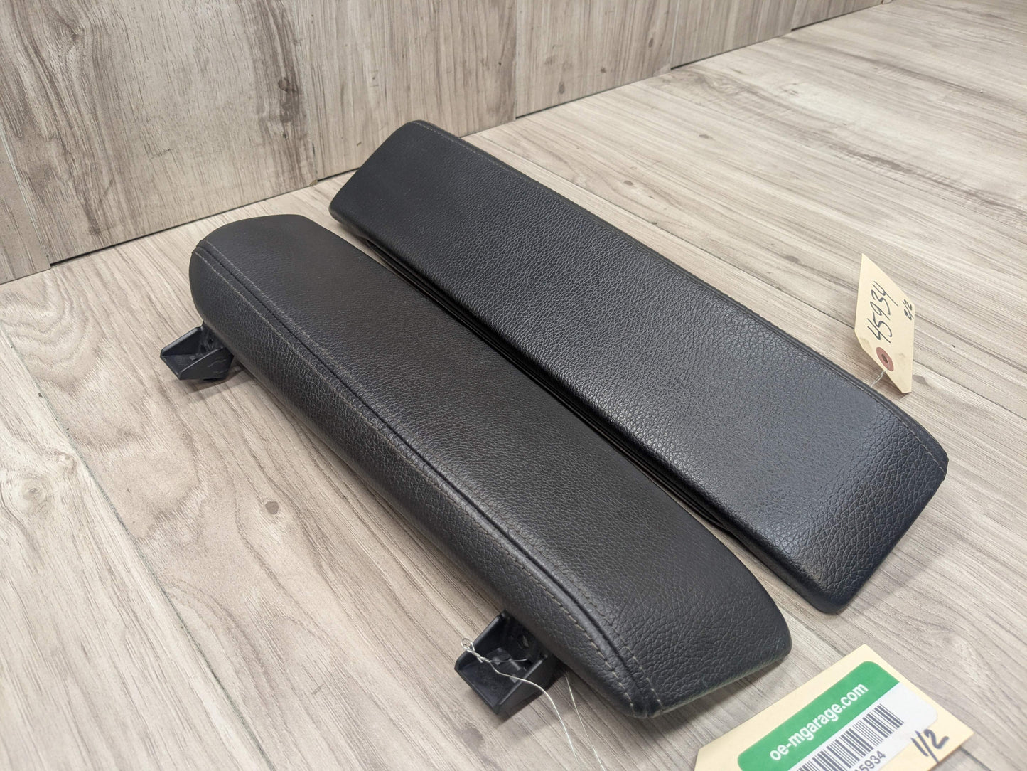17-23 OEM BMW G30 530 540 M550 Retractable Armrest Tray Console Leather Black