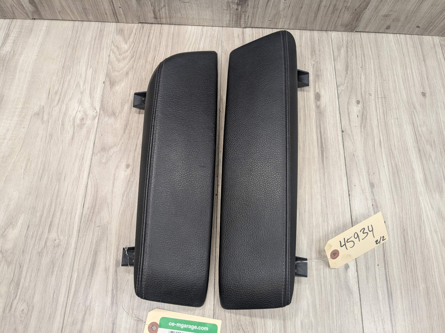 17-23 OEM BMW G30 530 540 M550 Retractable Armrest Tray Console Leather Black