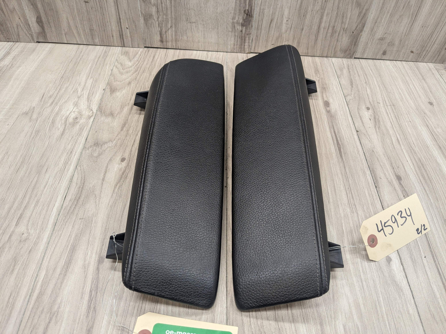 17-23 OEM BMW G30 530 540 M550 Retractable Armrest Tray Console Leather Black