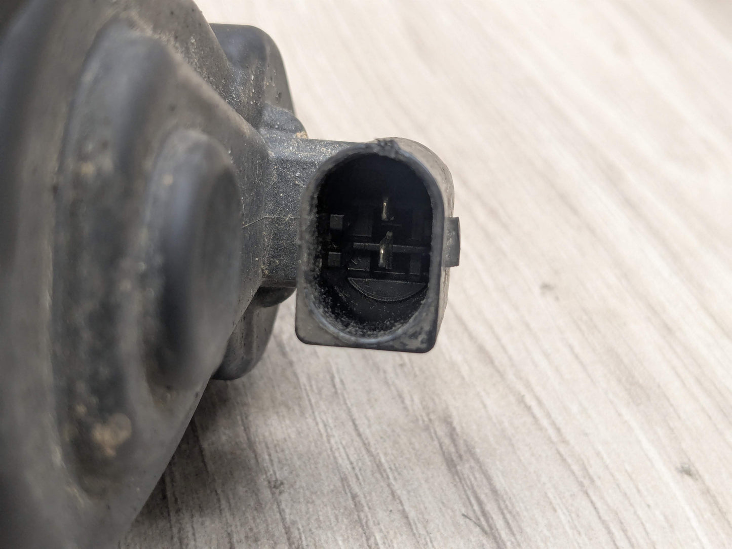 OEM BMW F90 G07 G12 G30 G80 G82 G83 M3 M4 M8 Rear Parking Brake Actuator Motor