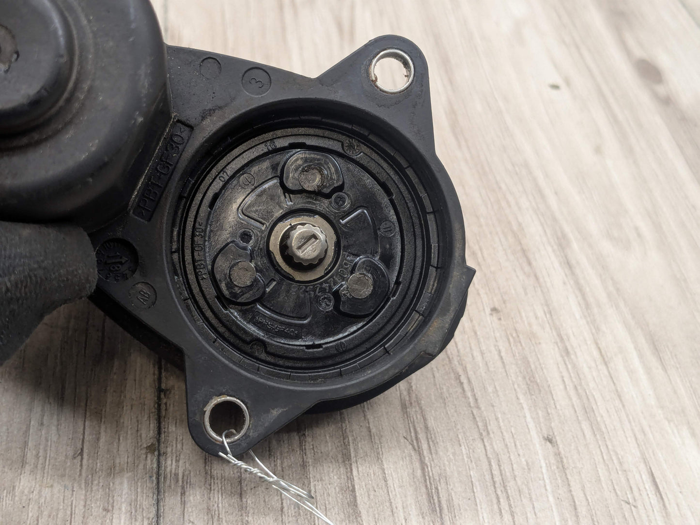 OEM BMW F90 G07 G12 G30 G80 G82 G83 M3 M4 M8 Rear Parking Brake Actuator Motor