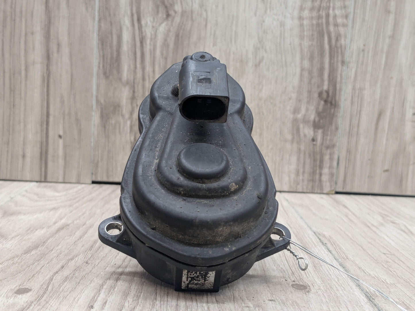 OEM BMW F90 G07 G12 G30 G80 G82 G83 M3 M4 M8 Rear Parking Brake Actuator Motor