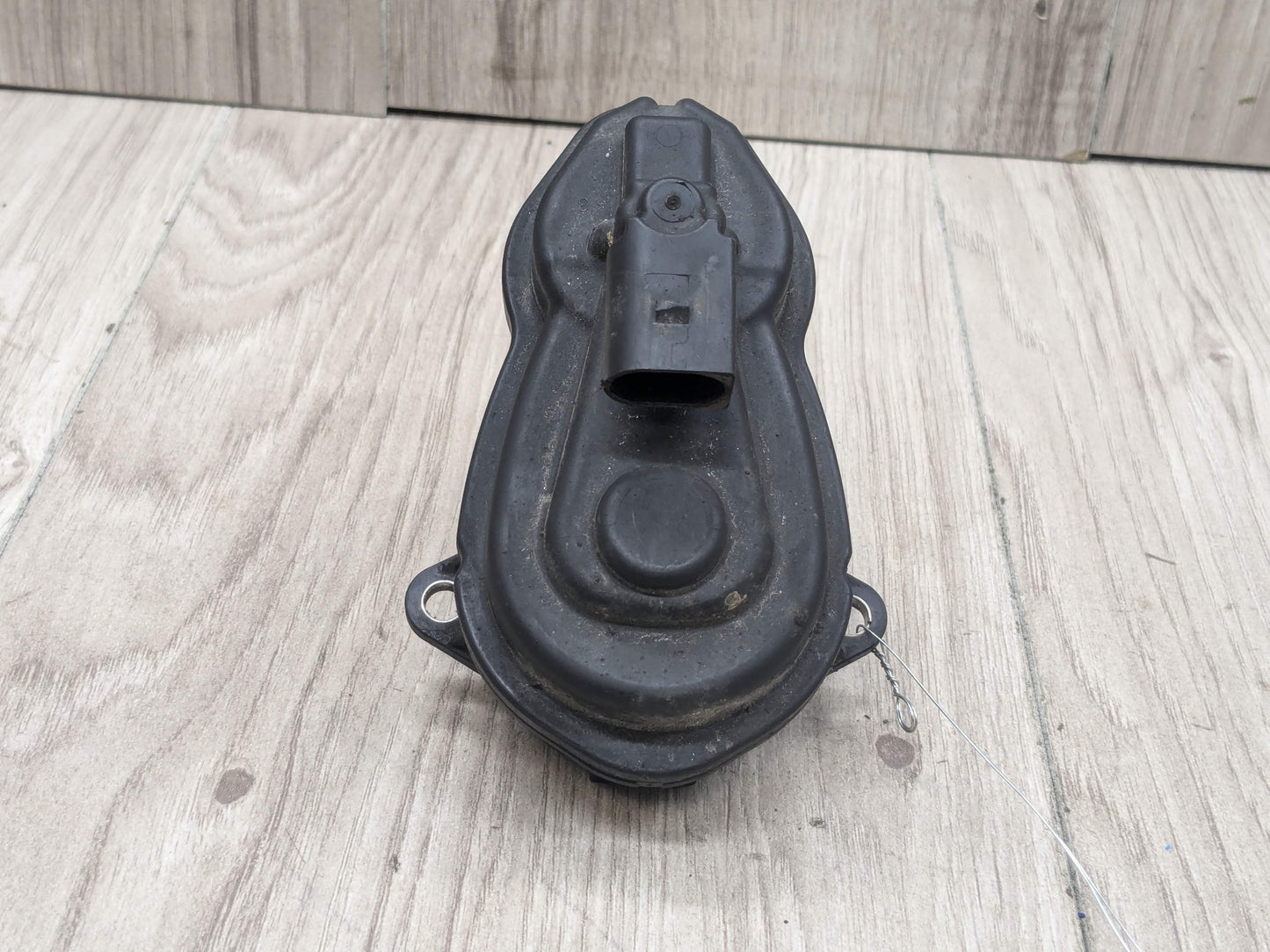 OEM BMW F90 G07 G12 G30 G80 G82 G83 M3 M4 M8 Rear Parking Brake Actuator Motor