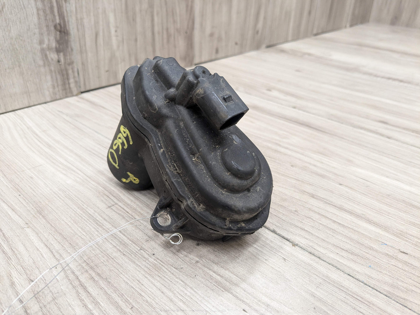 OEM BMW F90 G07 G12 G30 G80 G82 G83 M3 M4 M8 Rear Parking Brake Actuator Motor