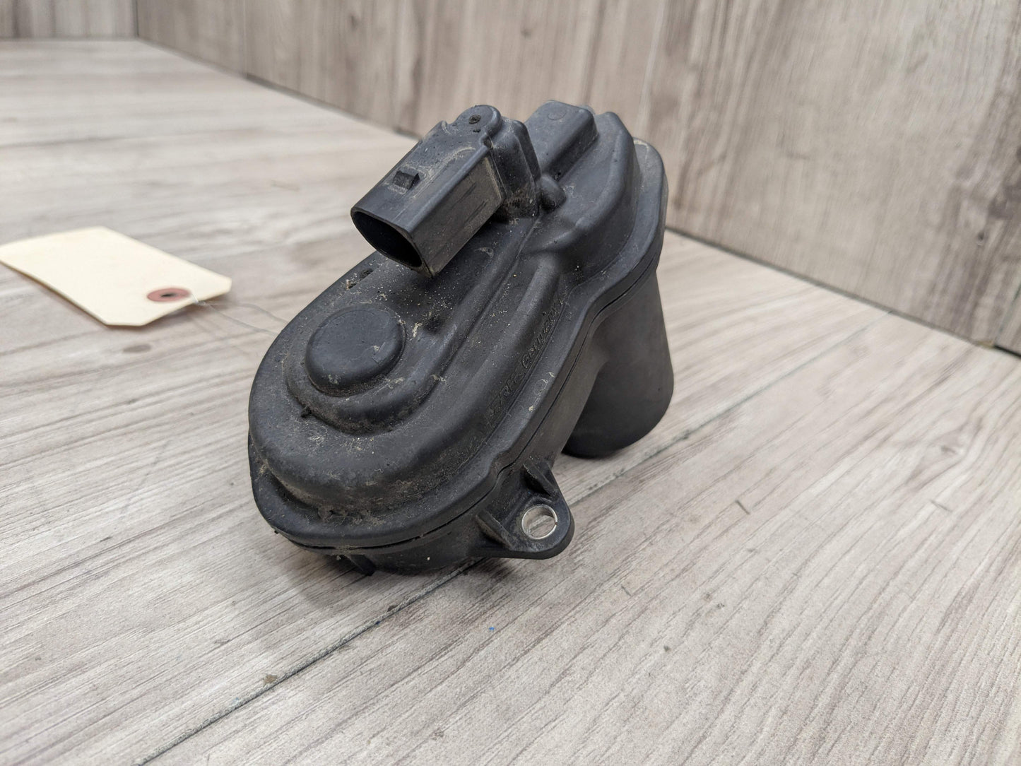 OEM BMW F90 G07 G12 G30 G80 G82 G83 M3 M4 M8 Rear Parking Brake Actuator Motor