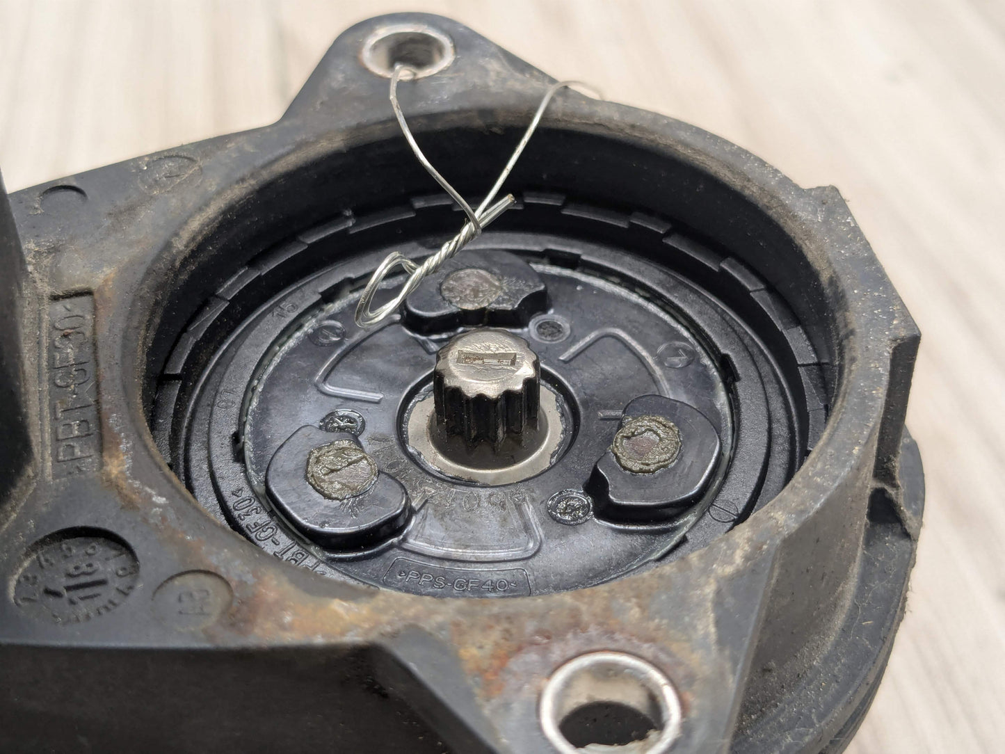 OEM BMW F90 G07 G12 G30 G80 G82 G83 M3 M4 M8 Rear Parking Brake Actuator Motor