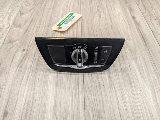 OEM BMW F90 G30 G32 530 540 M550 M5 Headlight Switch Control Panel Light Module