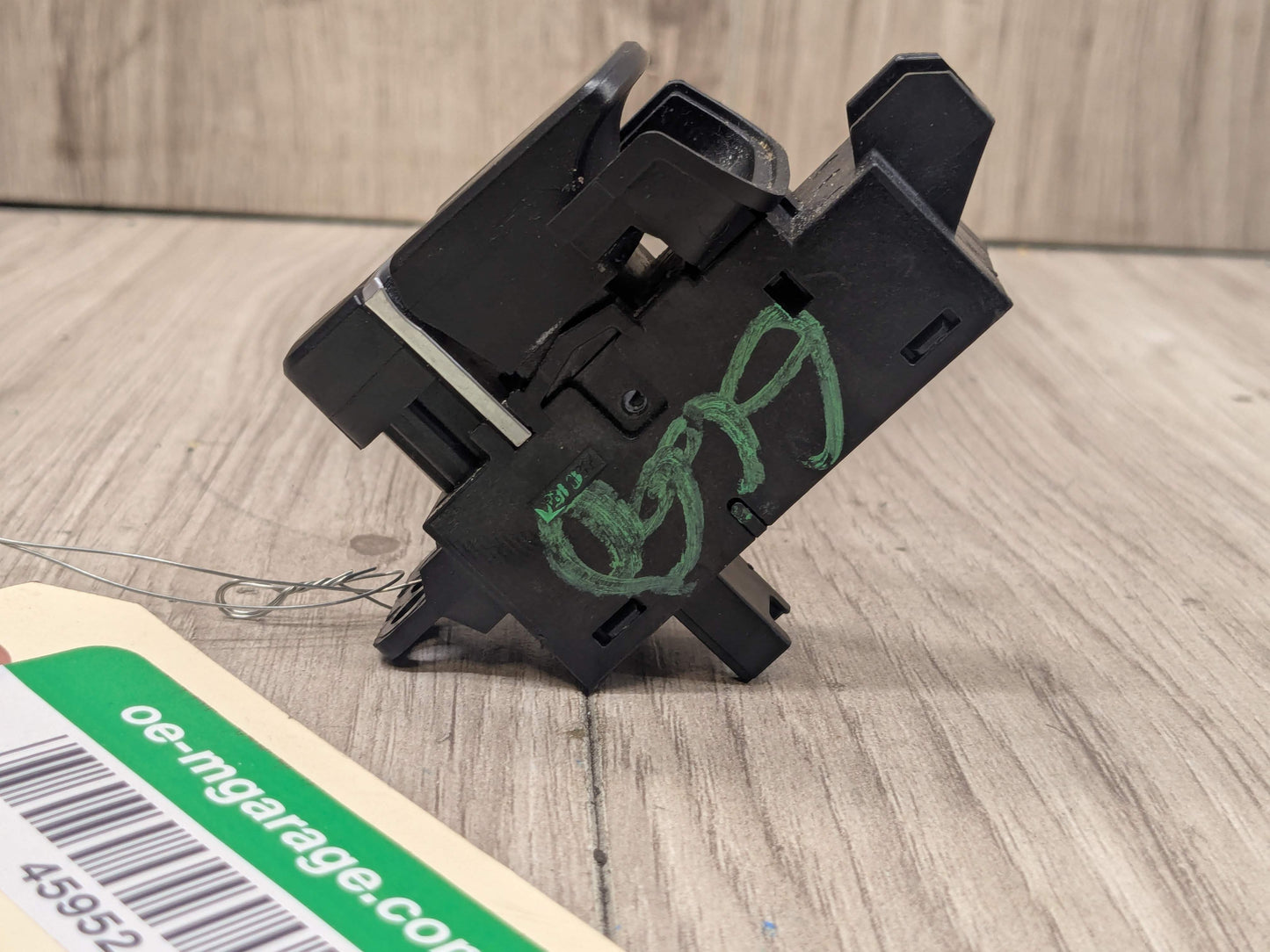 OEM BMW F90 M5 G30 G01 X3 G02 X4 F97 F98 Parking Brake Auto Hold Switch BLACK