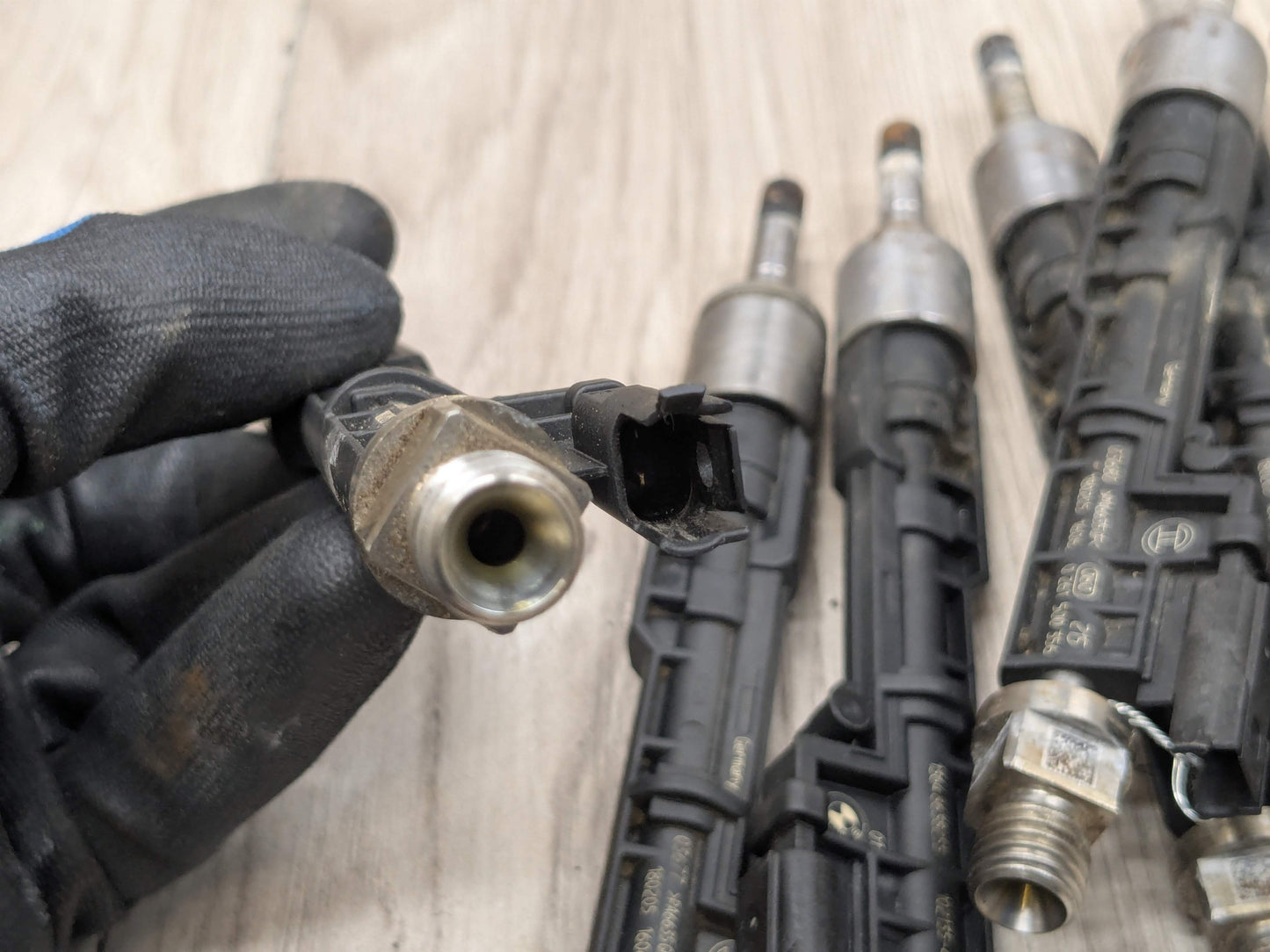 19-24 OEM BMW G12 G30 M550 750 Engine N63R High Pressure Fuel Injector Set