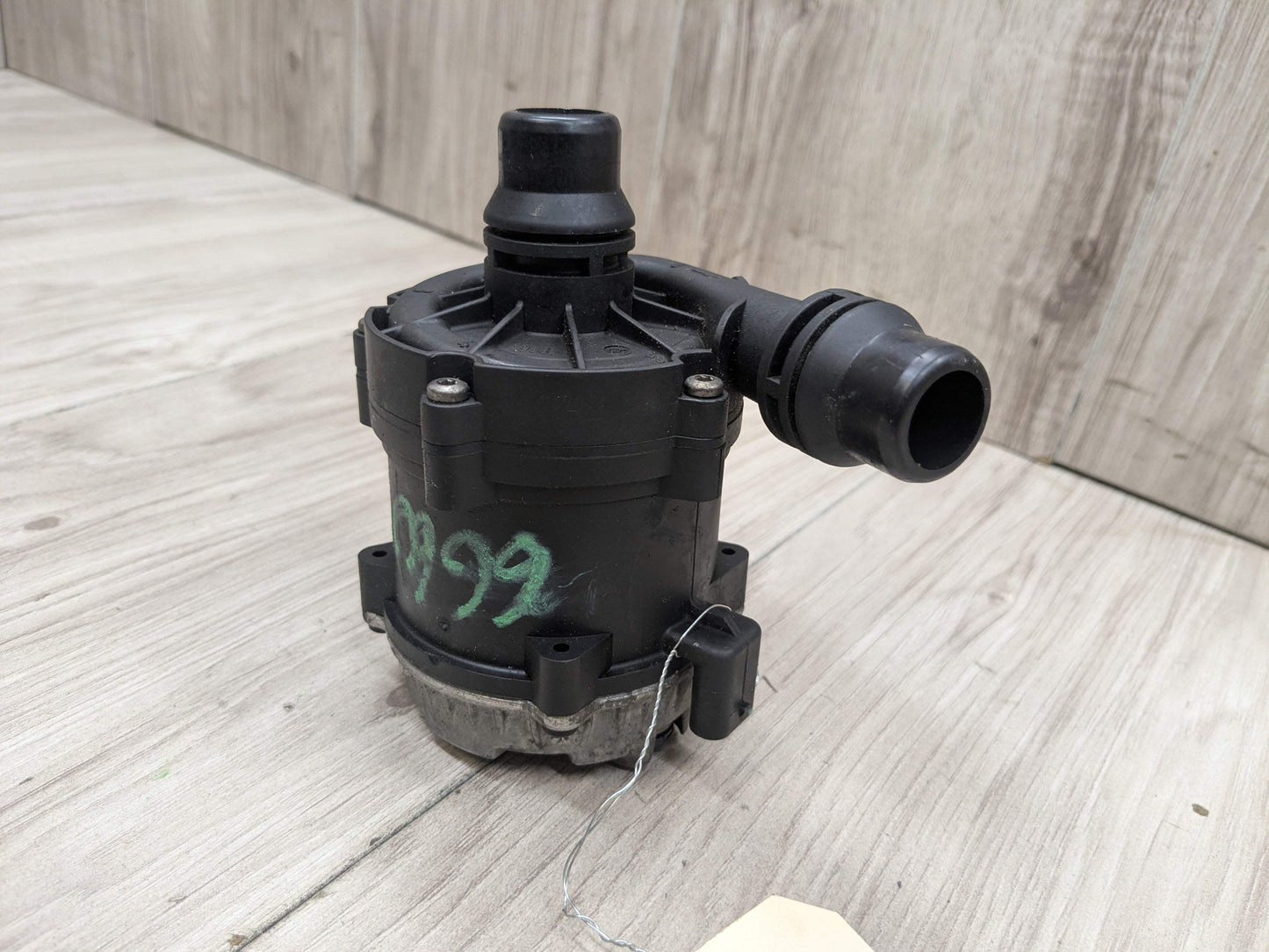 16-24 OEM BMW F90 G11 G12 G30 M5 Engine Electric Auxiliary Water Coolant Pump