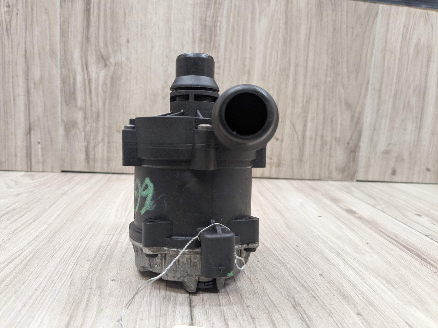 16-24 OEM BMW F90 G11 G12 G30 M5 Engine Electric Auxiliary Water Coolant Pump