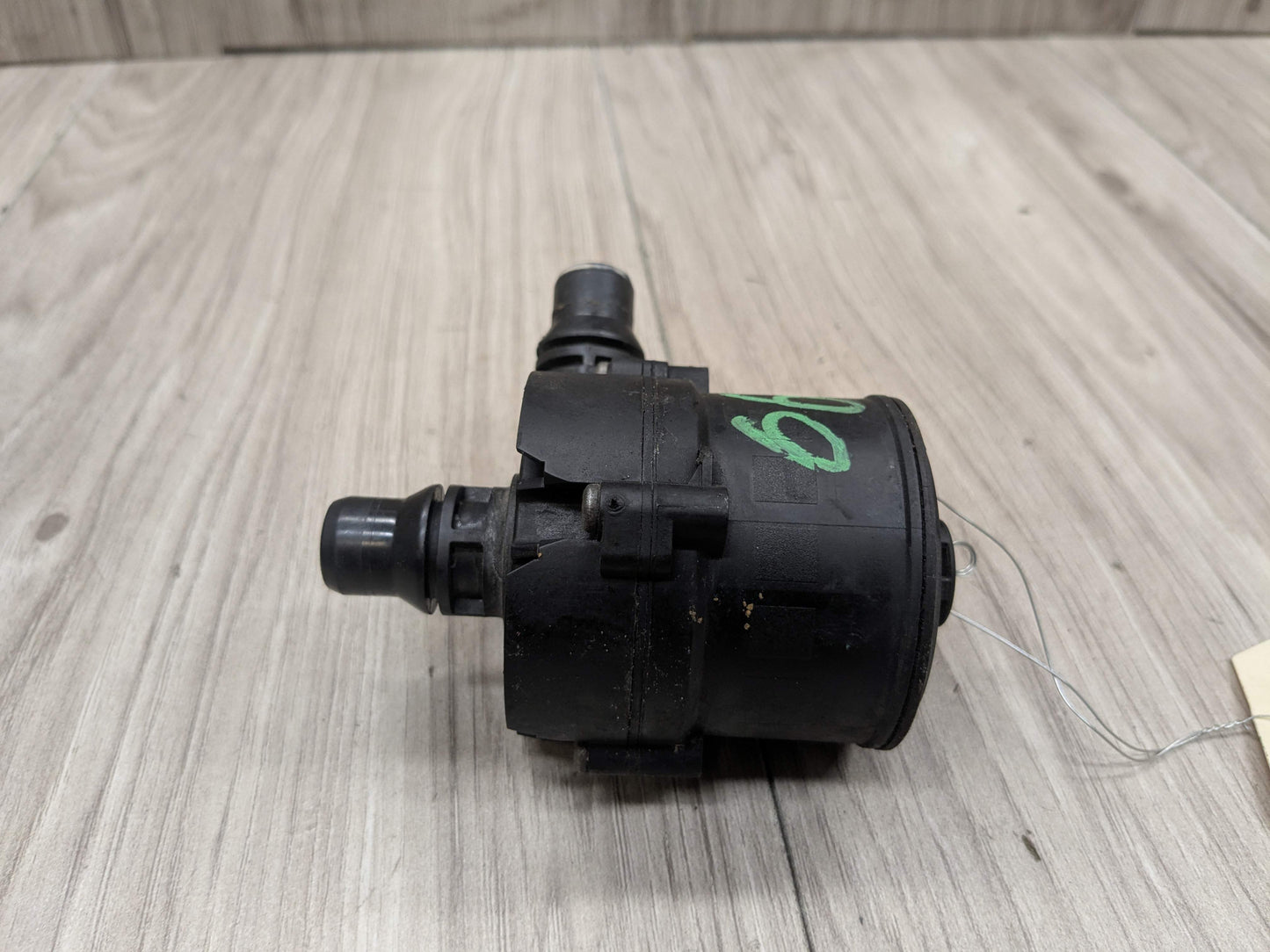 16-19 OEM BMW G11 G12 G30 M550 750 M760 Auxiliary Electric Coolant Water Pump