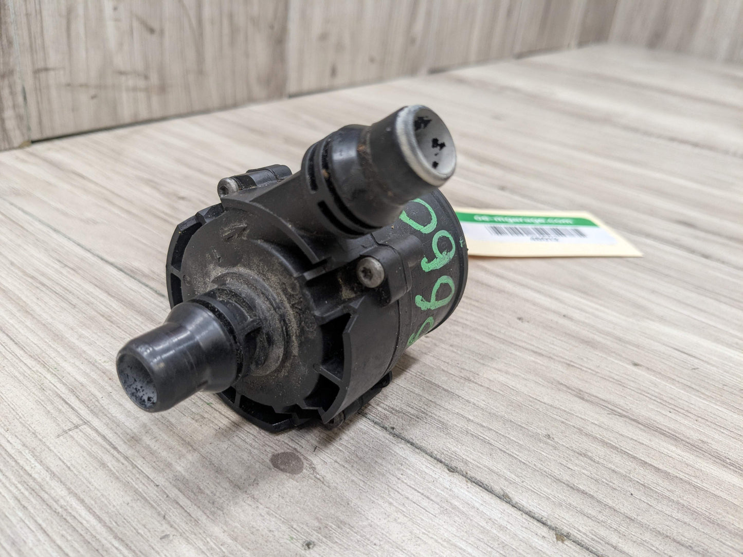 16-19 OEM BMW G11 G12 G30 M550 750 M760 Auxiliary Electric Coolant Water Pump