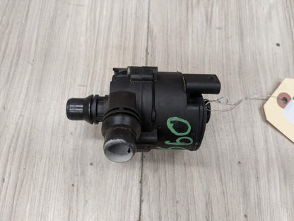 16-19 OEM BMW G11 G12 G30 M550 750 M760 Auxiliary Electric Coolant Water Pump