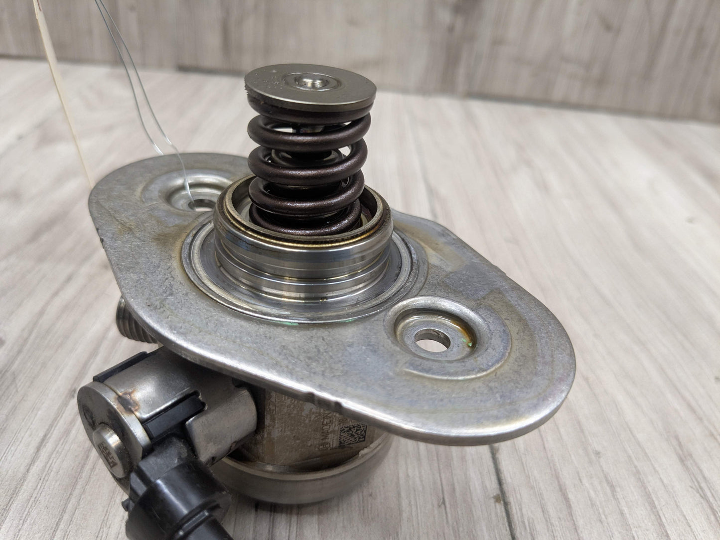 16-20 OEM BMW G11 G12 750 G30 M550 Engine N63R HPFP High Pressure Fuel Pump 5-8