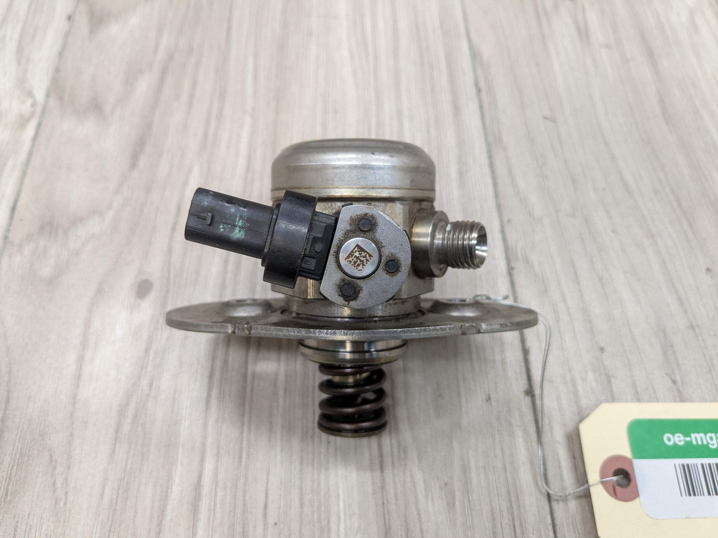 16-20 OEM BMW G11 G12 750 G30 M550 Engine N63R HPFP High Pressure Fuel Pump 5-8