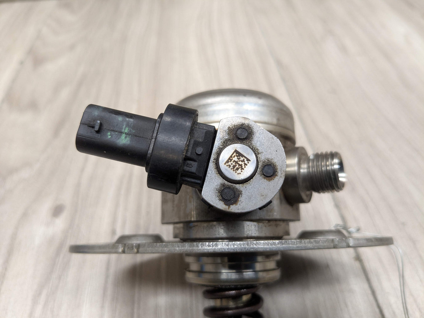 16-20 OEM BMW G11 G12 750 G30 M550 Engine N63R HPFP High Pressure Fuel Pump 5-8