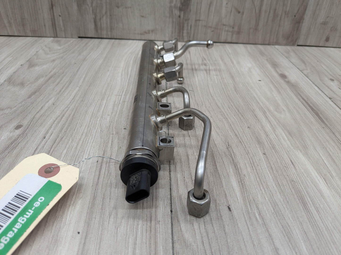 PRE-LCI OEM BMW G12 750 G30 M550 Engine N63R Right Fuel Injector Rail Lines 5-8