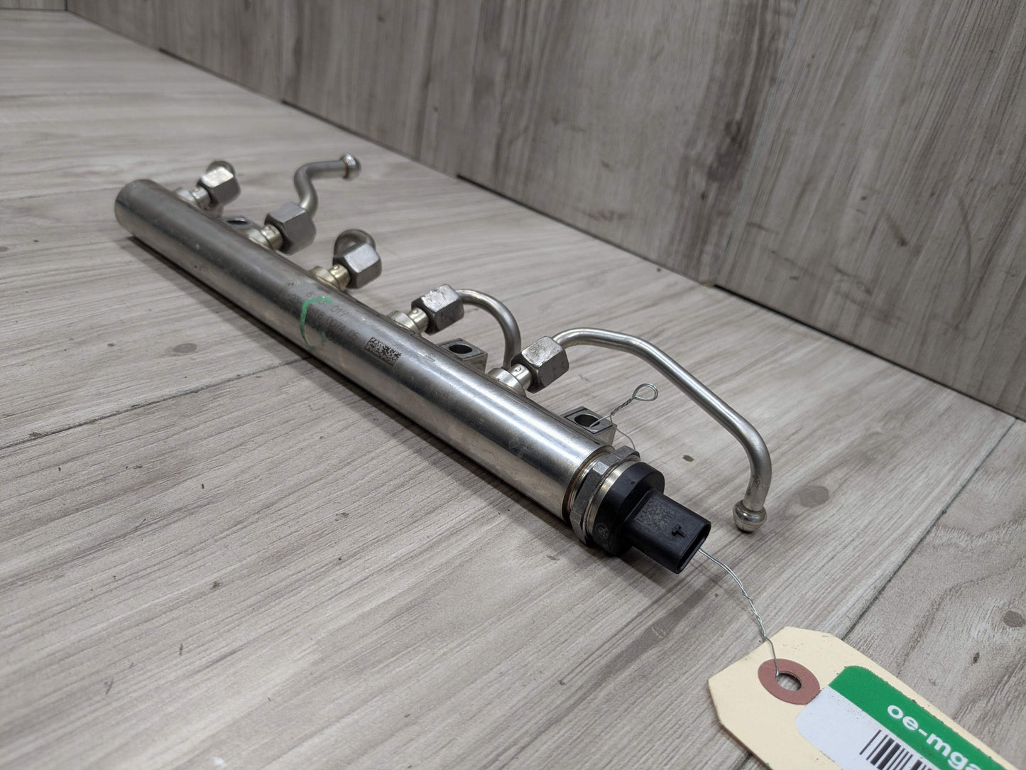 PRE-LCI OEM BMW G12 750 G30 M550 Engine N63R Right Fuel Injector Rail Lines 5-8