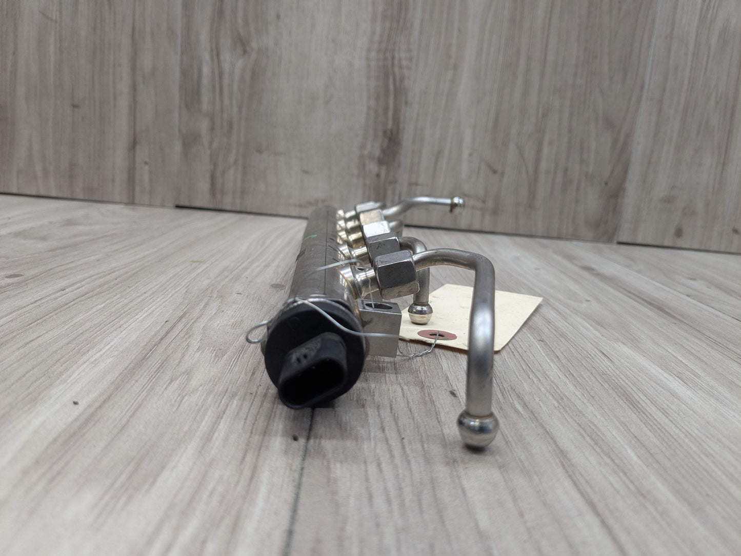 PRE-LCI OEM BMW G12 750 G30 M550 Engine N63R Right Fuel Injector Rail Lines 5-8