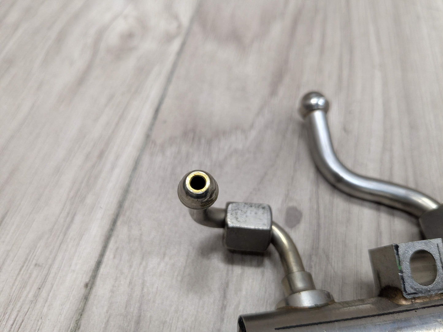 PRE-LCI OEM BMW G12 750 G30 M550 Engine N63R Left Fuel Injector Rail Lines 1-4