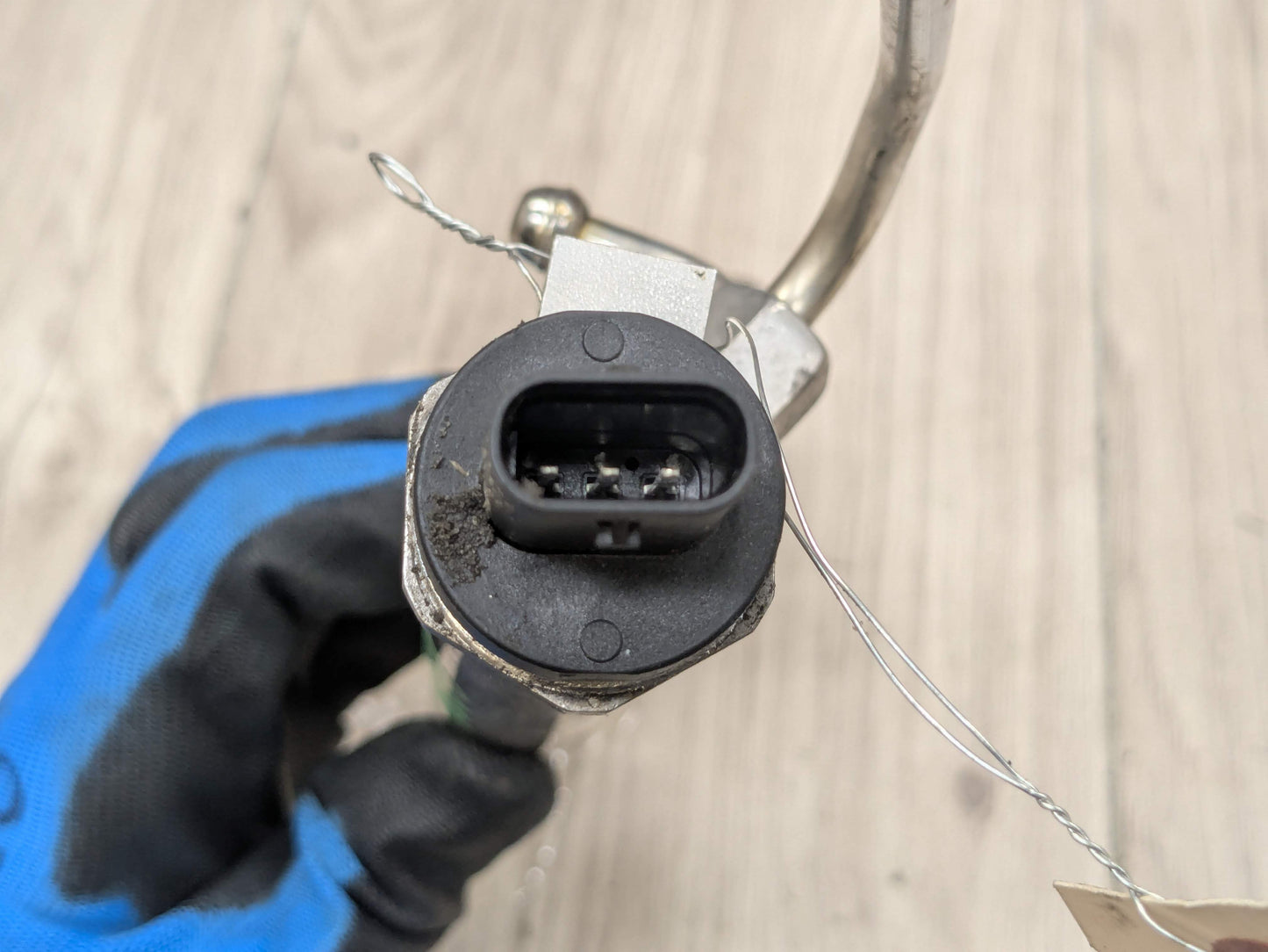 PRE-LCI OEM BMW G12 750 G30 M550 Engine N63R Left Fuel Injector Rail Lines 1-4