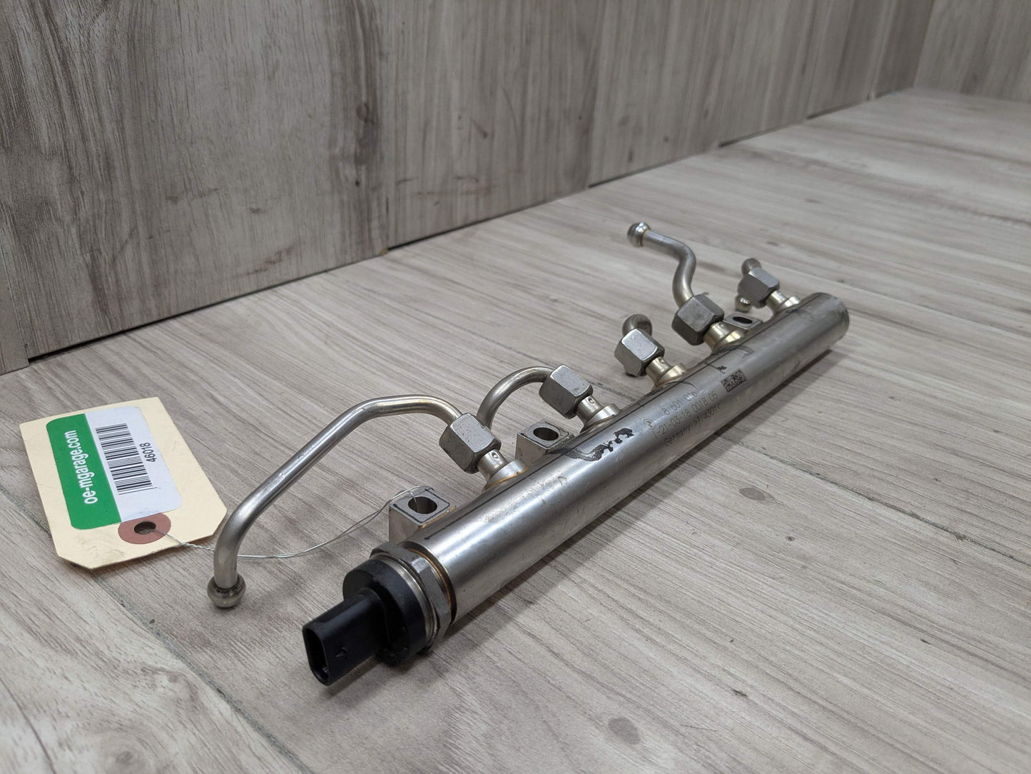 PRE-LCI OEM BMW G12 750 G30 M550 Engine N63R Left Fuel Injector Rail Lines 1-4