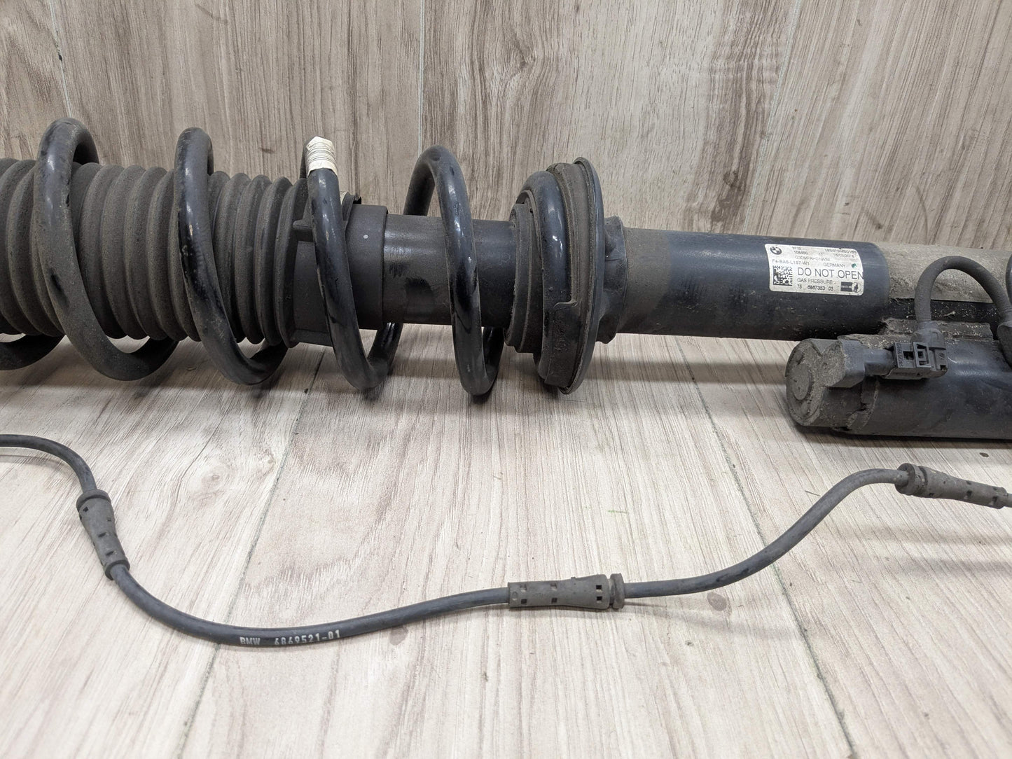 17-23 OEM BMW G30 M550 Rear Left Driver Side Spring Strut Shock Absorber VDC