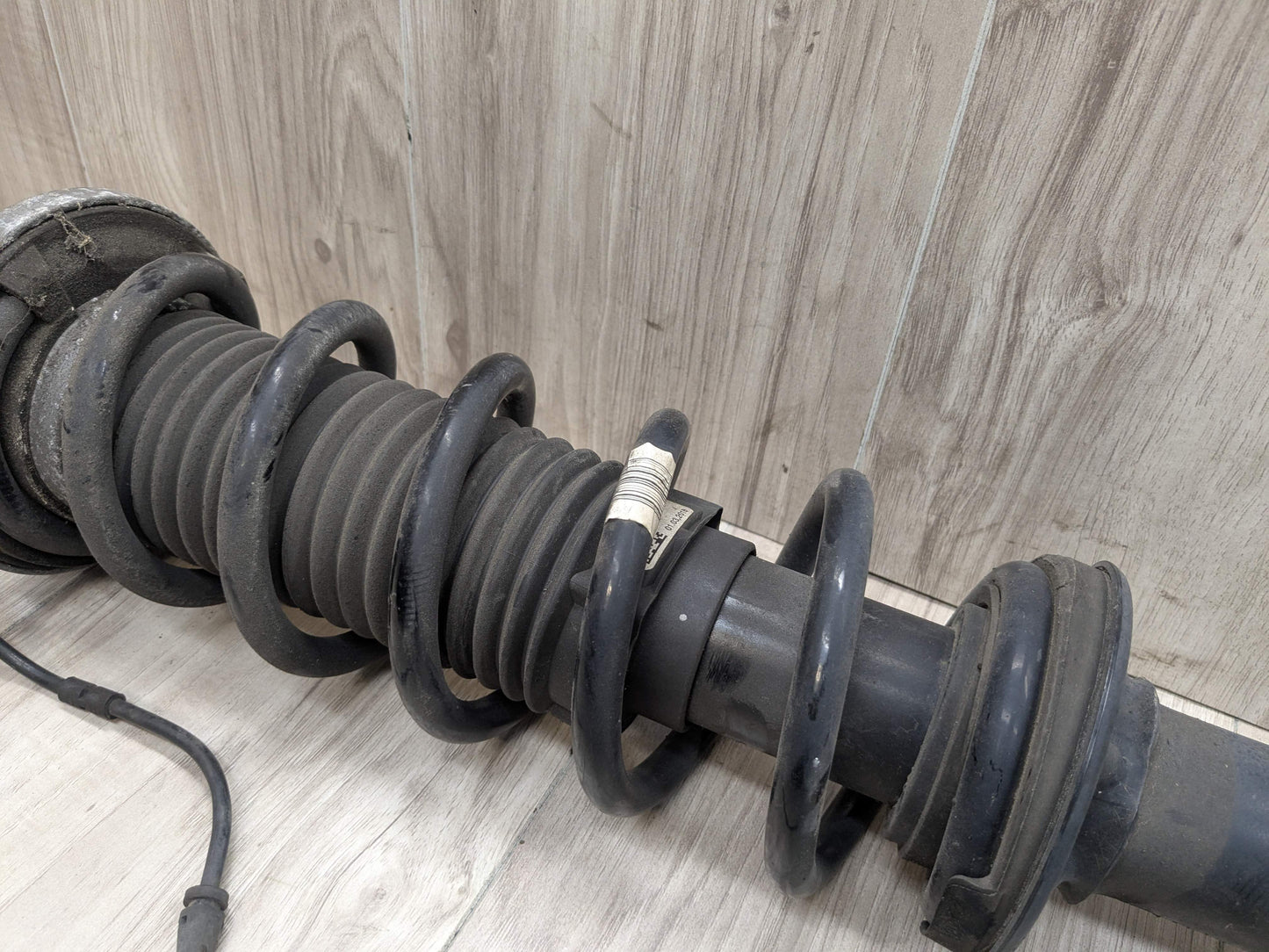 17-23 OEM BMW G30 M550 Rear Left Driver Side Spring Strut Shock Absorber VDC