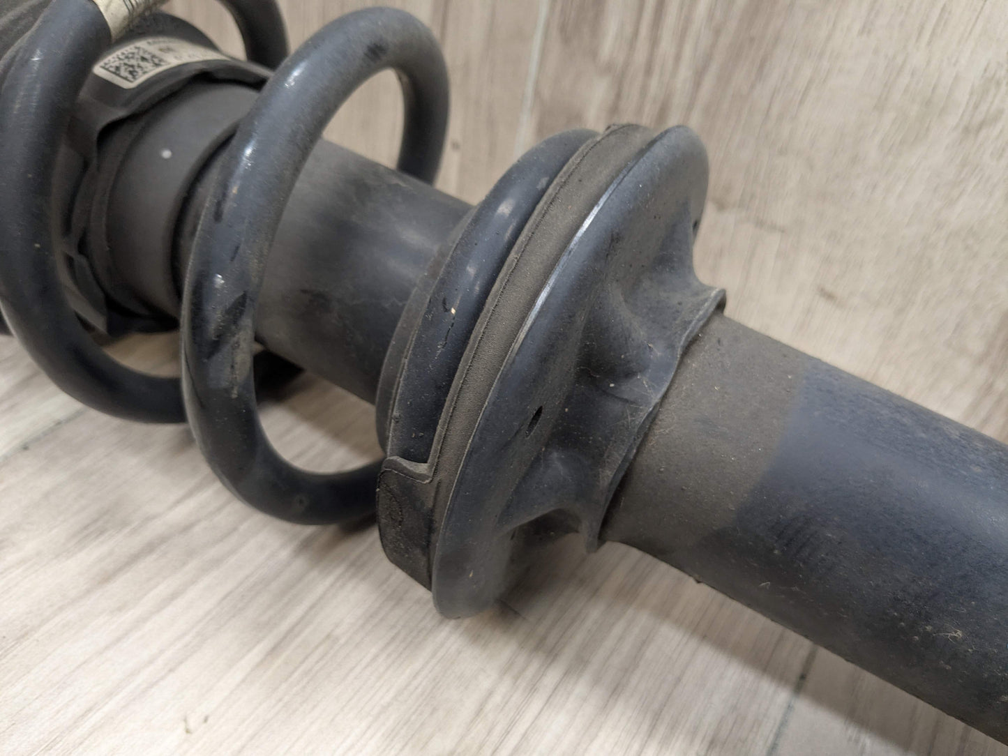 17-23 OEM BMW G30 M550 Rear Left Driver Side Spring Strut Shock Absorber VDC