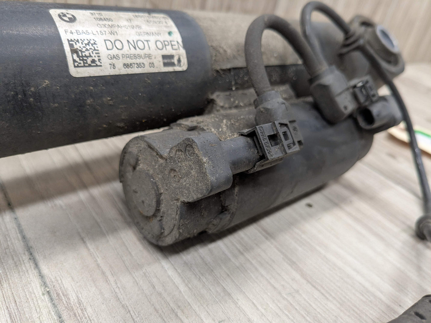 17-23 OEM BMW G30 M550 Rear Left Driver Side Spring Strut Shock Absorber VDC