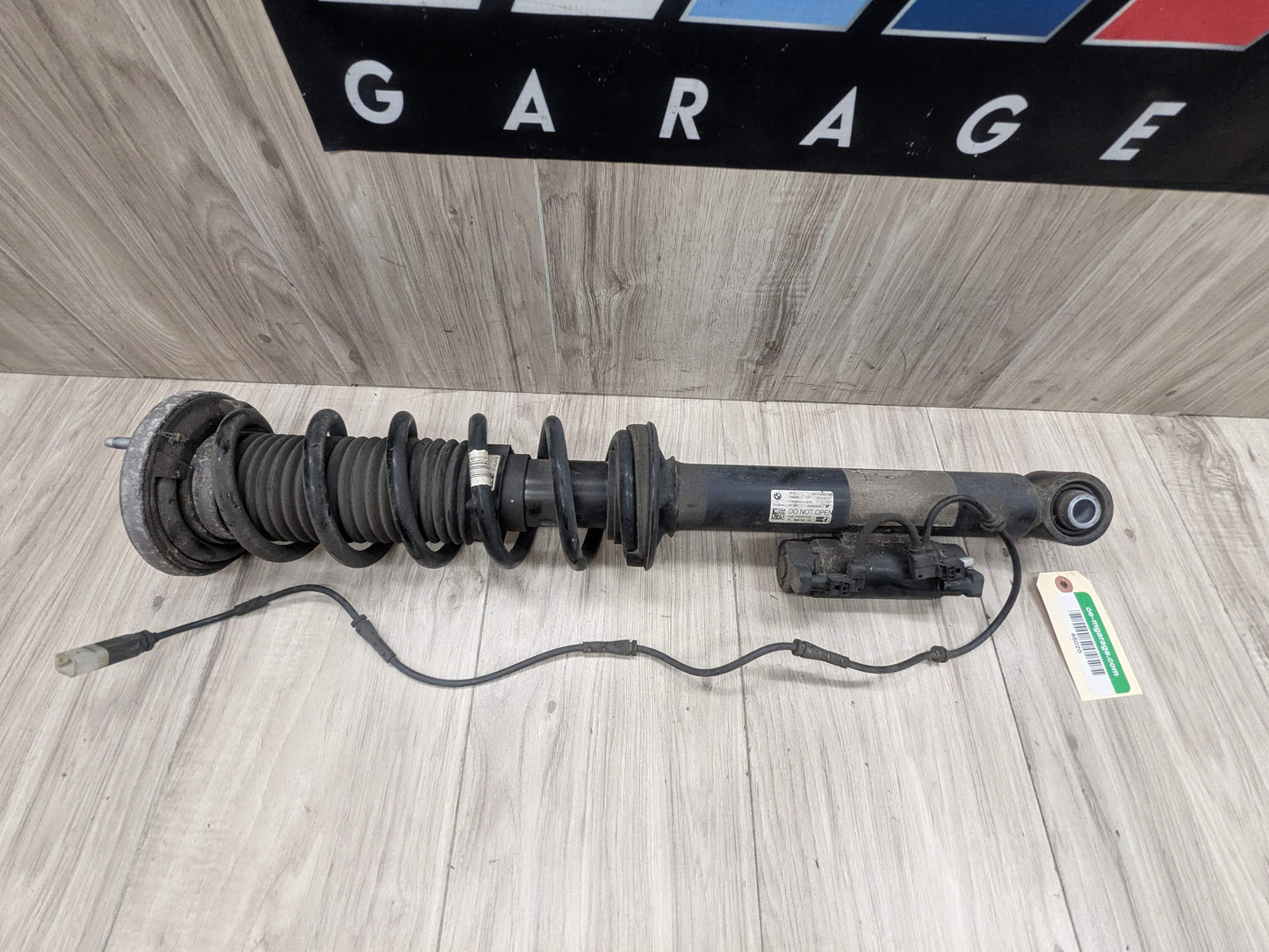 17-23 OEM BMW G30 M550 Rear Left Driver Side Spring Strut Shock Absorber VDC