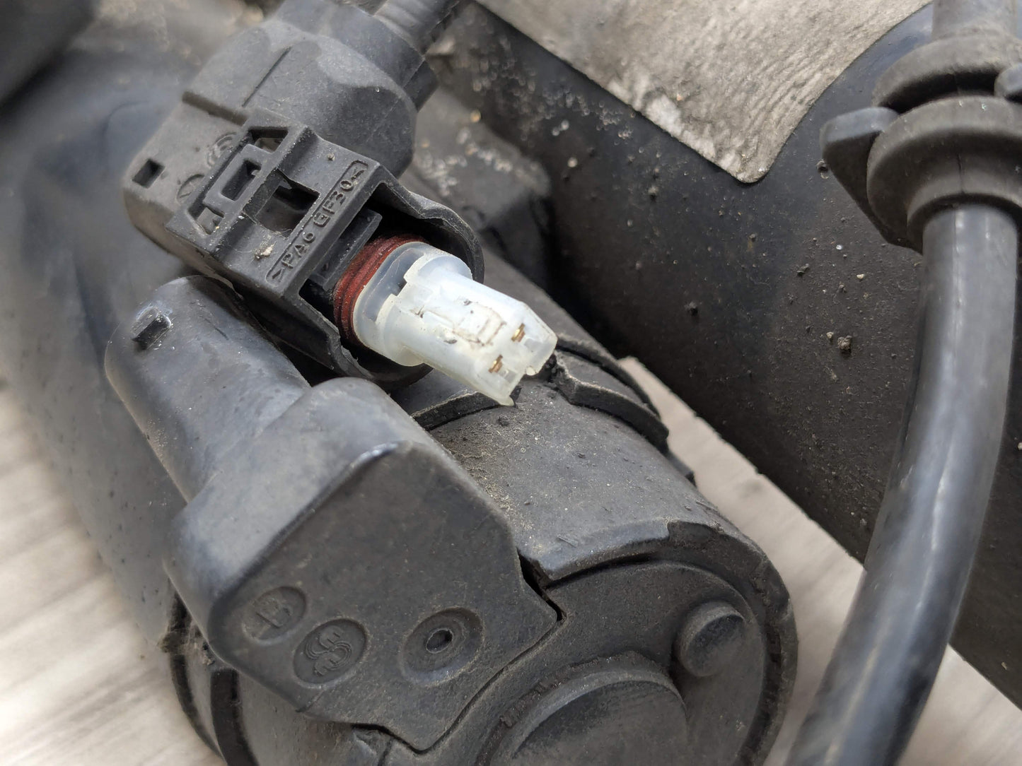 17-23 OEM BMW G30 M550 Rear Left Driver Side Spring Strut Shock Absorber VDC