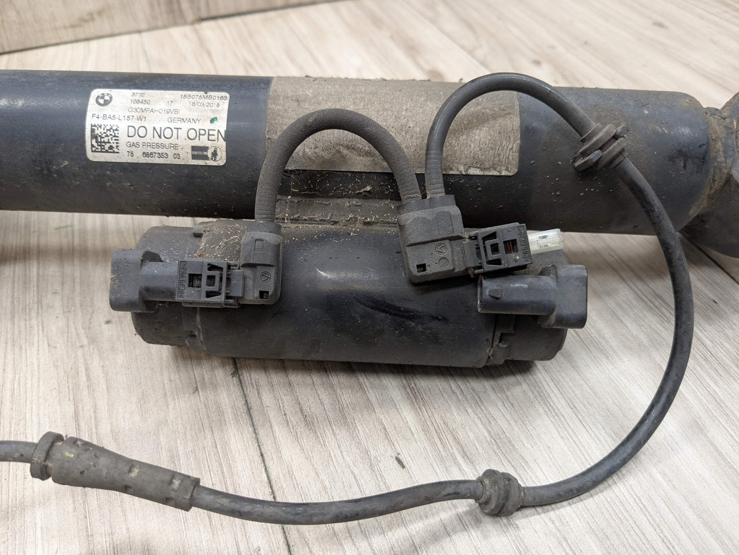 17-23 OEM BMW G30 M550 Rear Left Driver Side Spring Strut Shock Absorber VDC